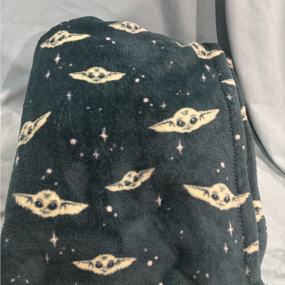 Star Wars Baby Yoda throw Blanket